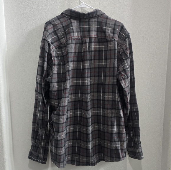 Eddie Bauer planned button up shirt grey, red and black size XLT - Picture 2 of 3